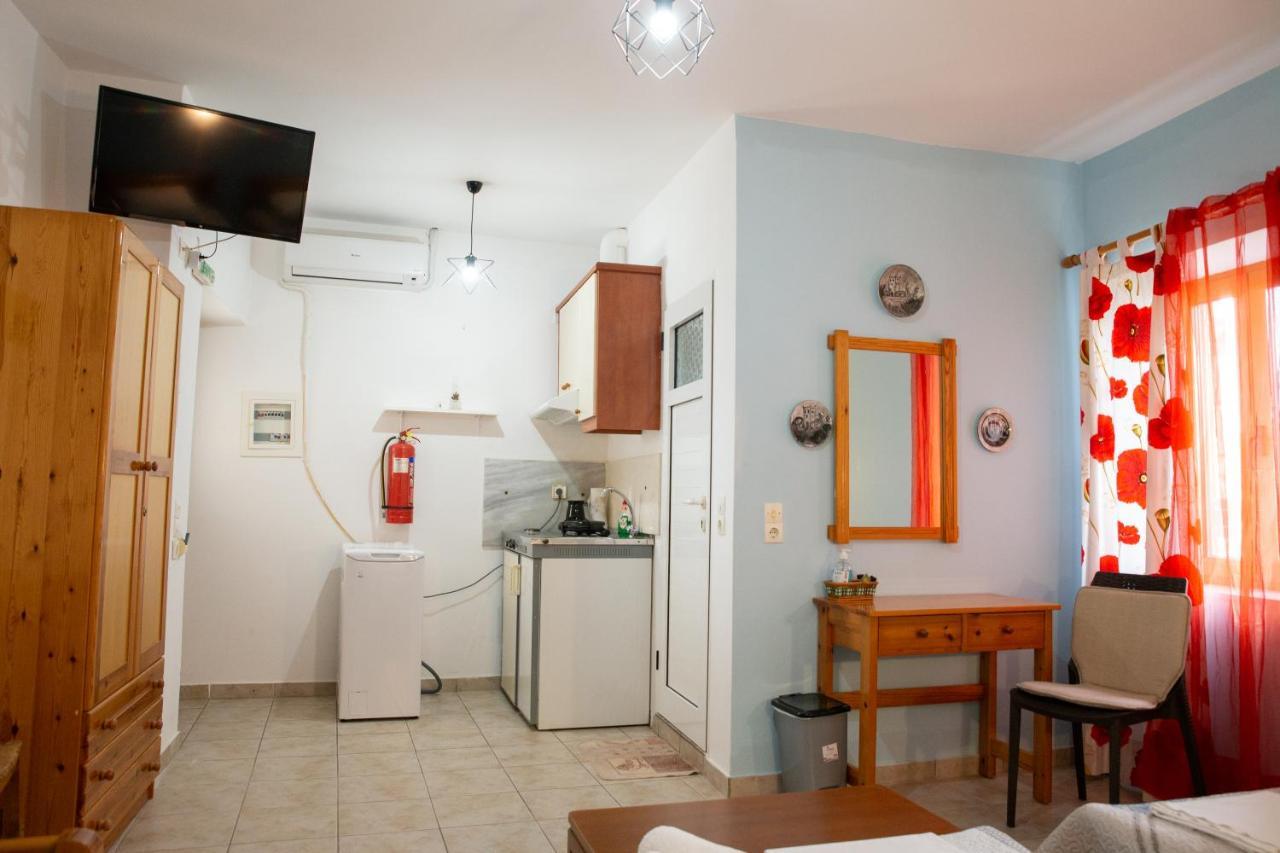 Traditional House Alepis In Areopolis Exterior photo