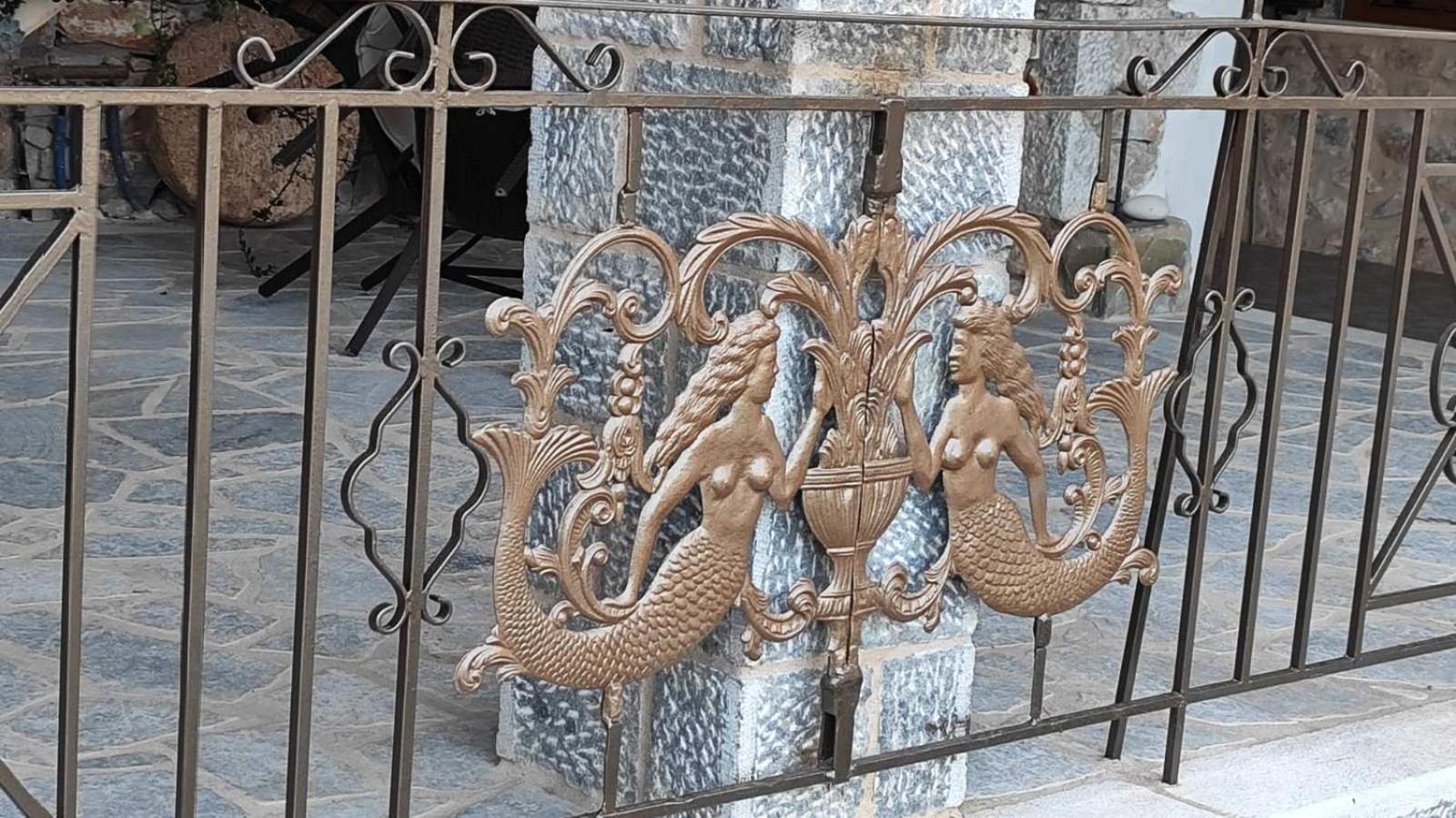 Traditional House Alepis In Areopolis Exterior photo