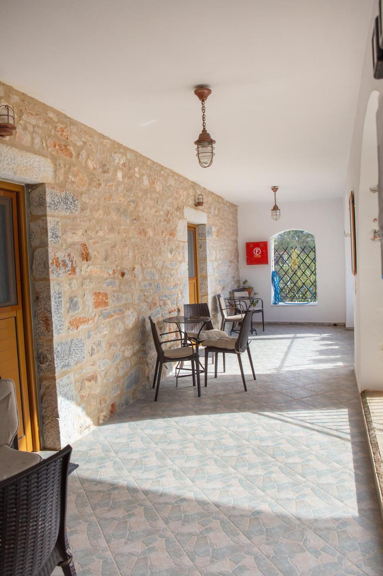 Traditional House Alepis In Areopolis Exterior photo